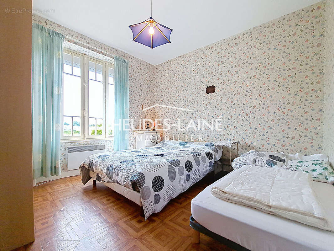 Maison à SAINT-PAIR-SUR-MER