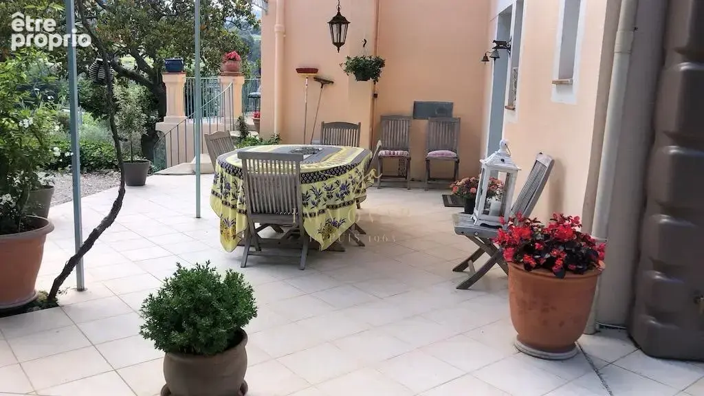 Le castellet 170 m2 6 pieces - photo 10