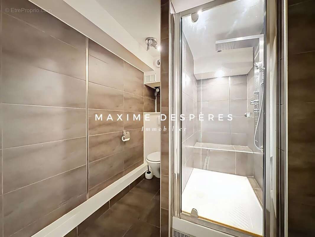 Appartement à COURBEVOIE