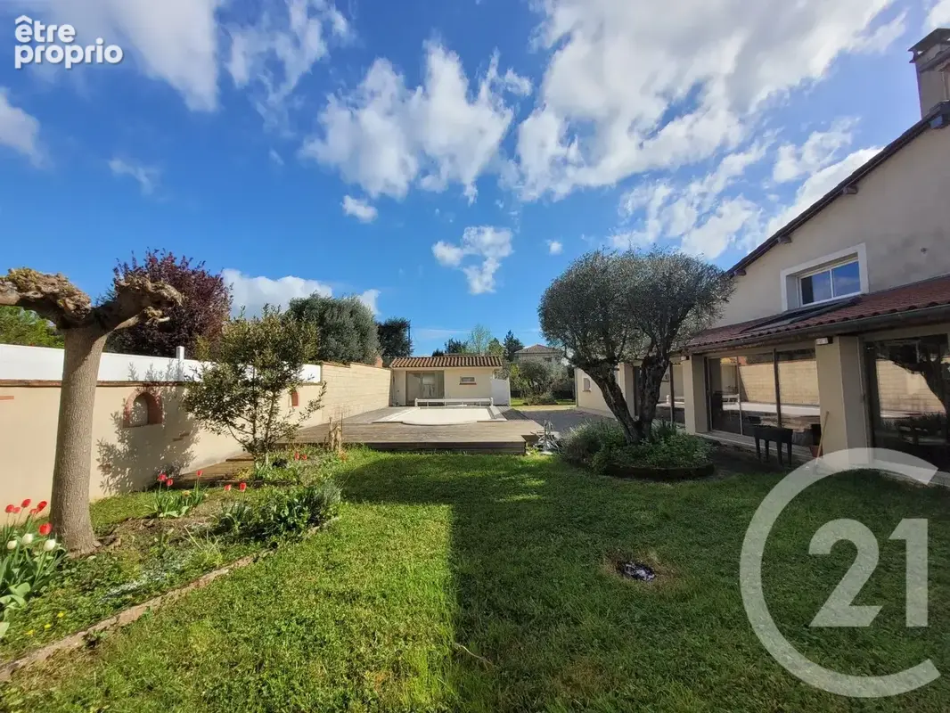 Maison 163 m² à Gaillac  - photo 2