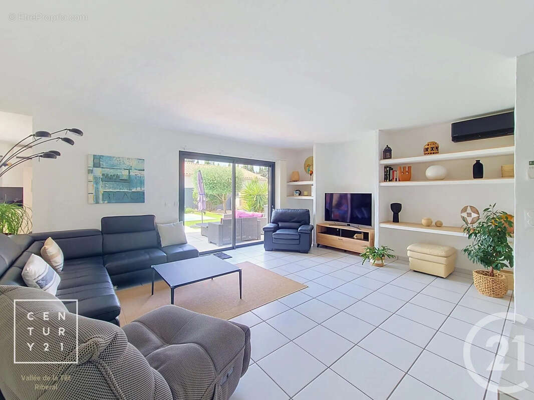 Maison 161 m² à Le Soler  - photo 5