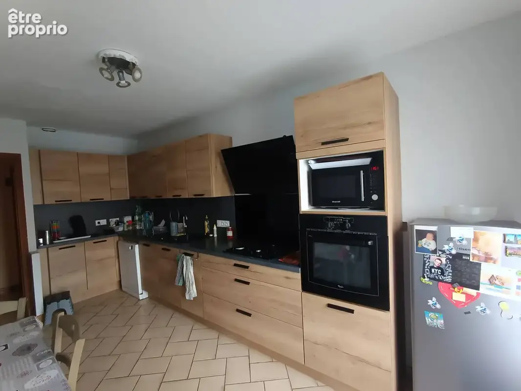 Maison de village 2 faces et surface de vente - photo 3