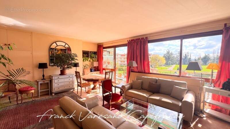 Appartement à NOISY-LE-ROI