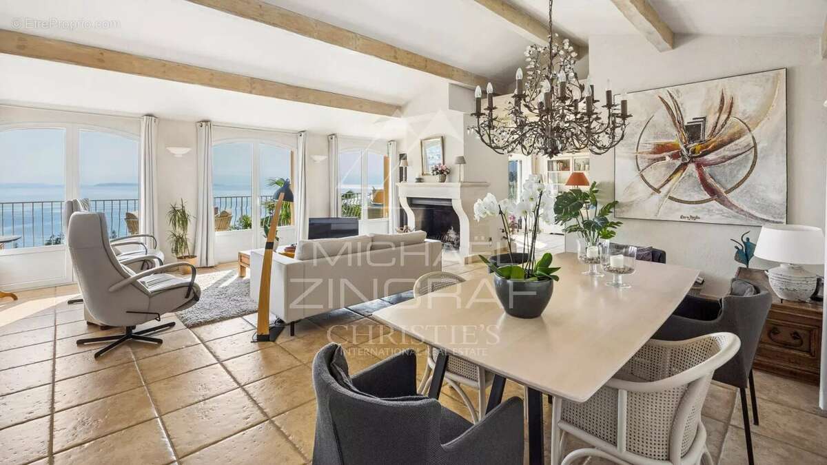 Maison à THEOULE-SUR-MER