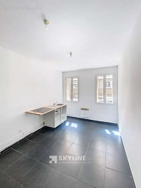 Appartement à MARSEILLE-5E