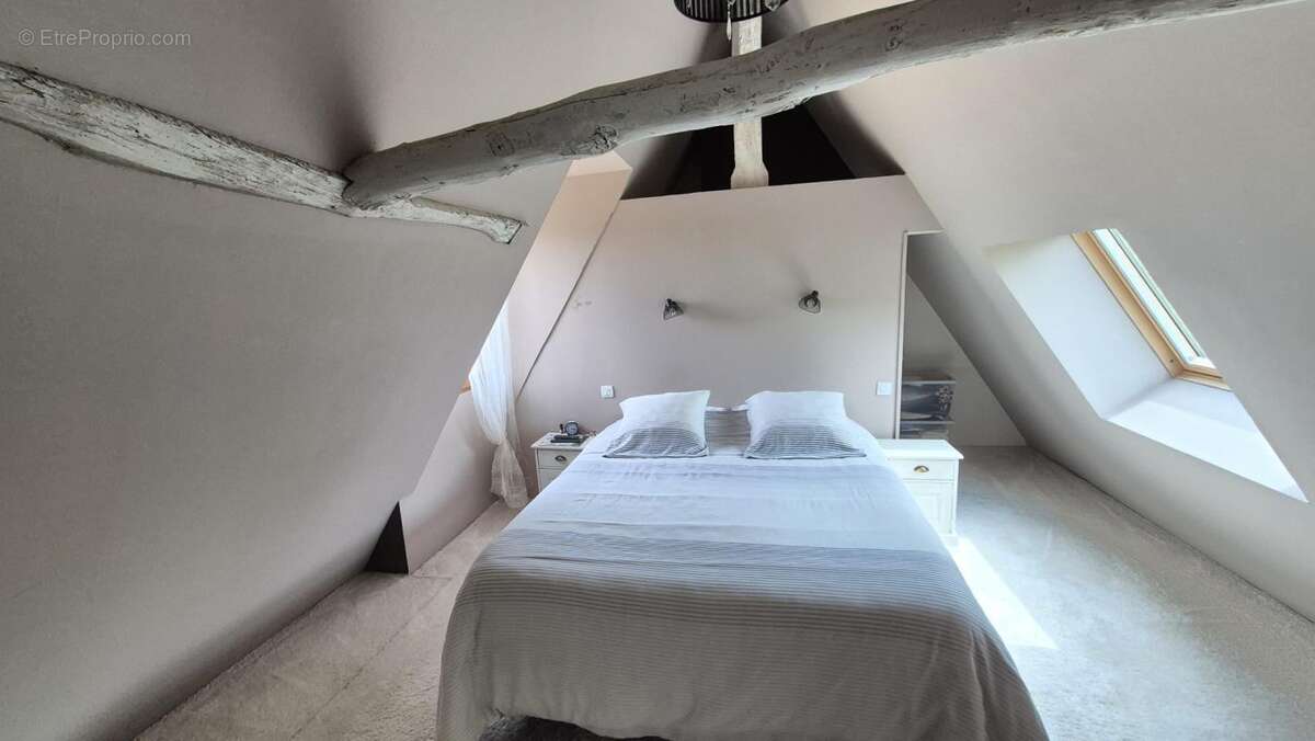 Maison à MEZERAY