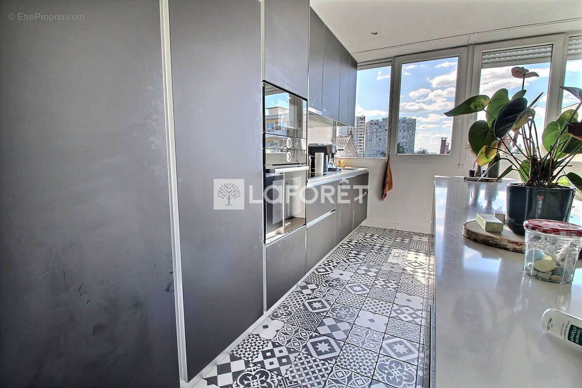 Appartement à RUEIL-MALMAISON