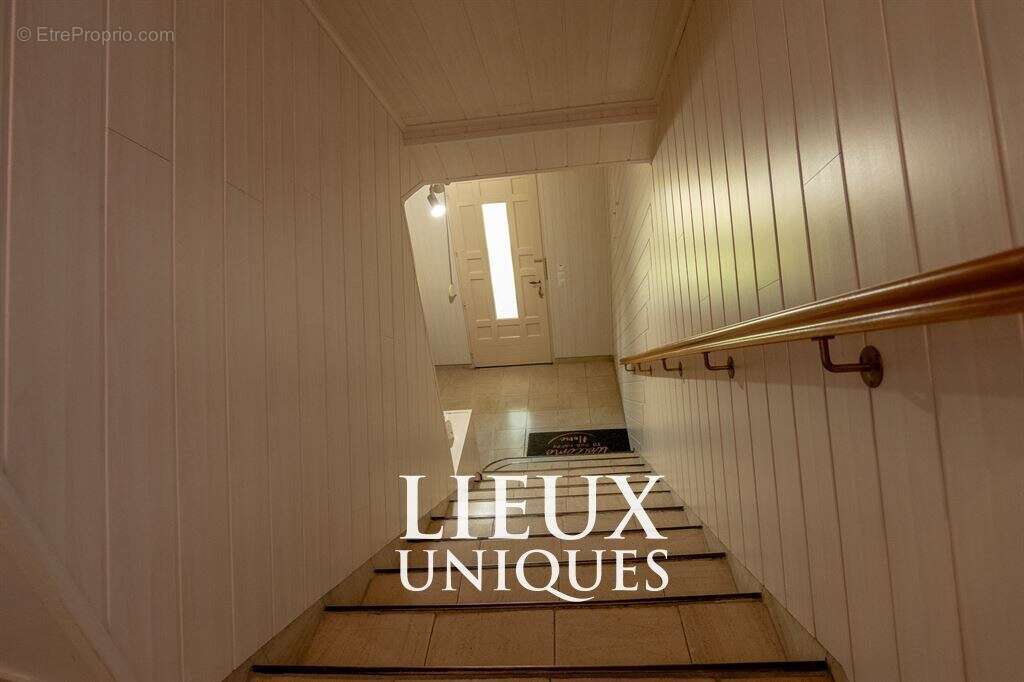 Lieux uniques ® x propriétés privées propose maison de  187 m² sur un terrain de 1295 m² à cellettes - photo 8