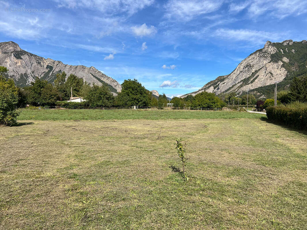 Maison à LA MOTTE-DU-CAIRE
