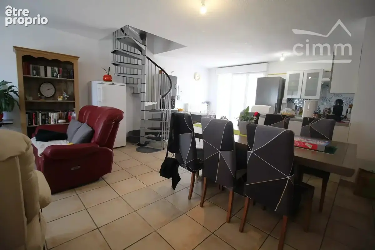 A vendre maison avec garage et jardin - photo 16