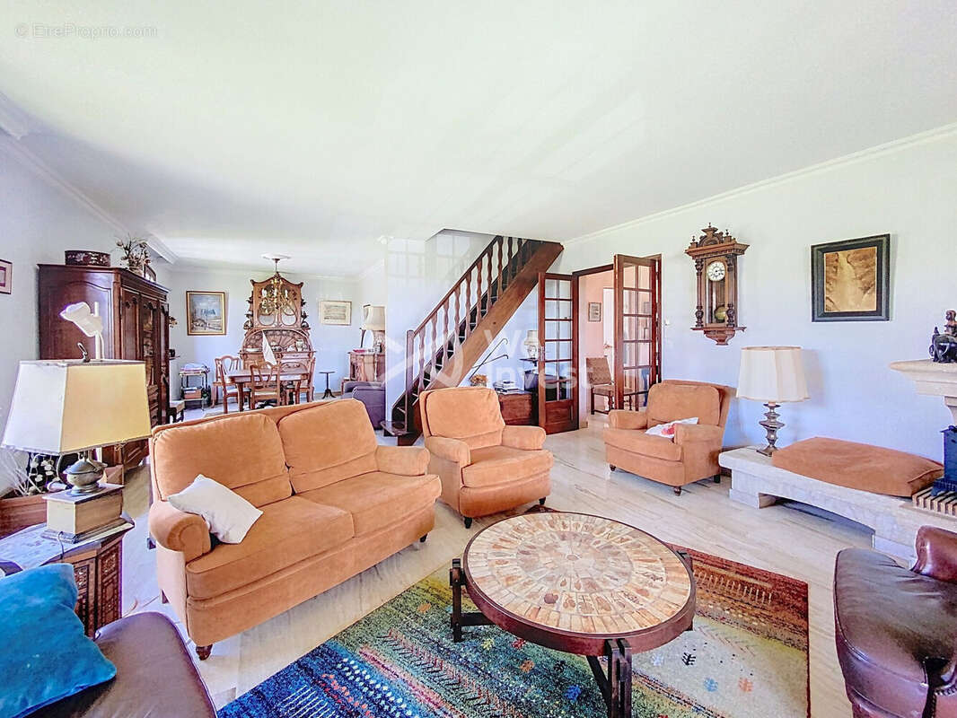 Maison à SAINT-JEAN-DE-VEDAS