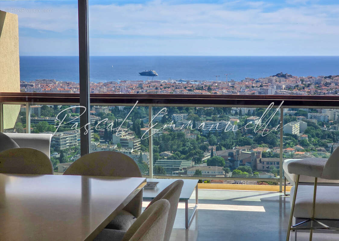 Appartement à LE CANNET