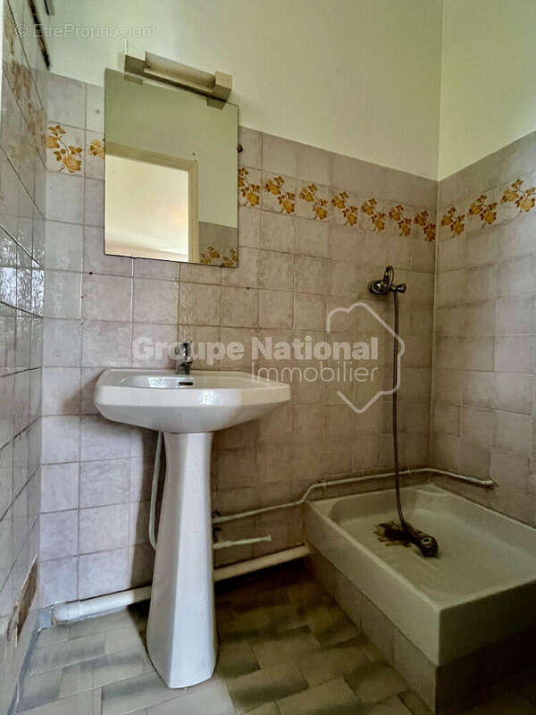 Maison à LES ANGLES