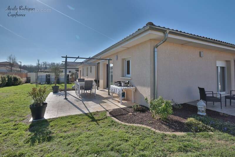 Maison à vendre 6 pièces SAINT ANDRE DE BAGE (01) - photo 2