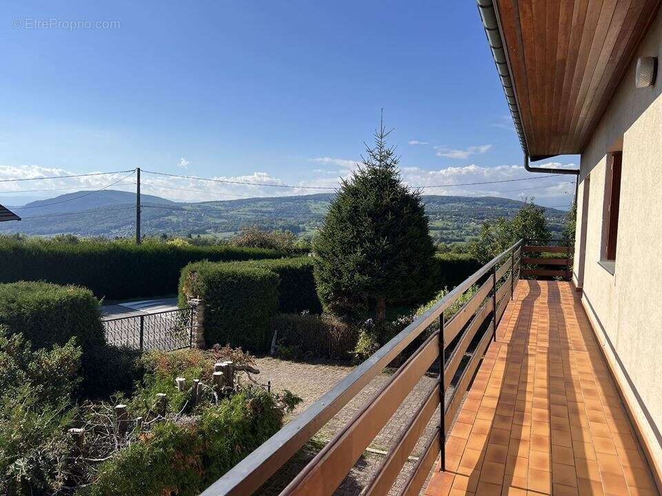 Maison à SAINT-MARTIN-BELLEVUE