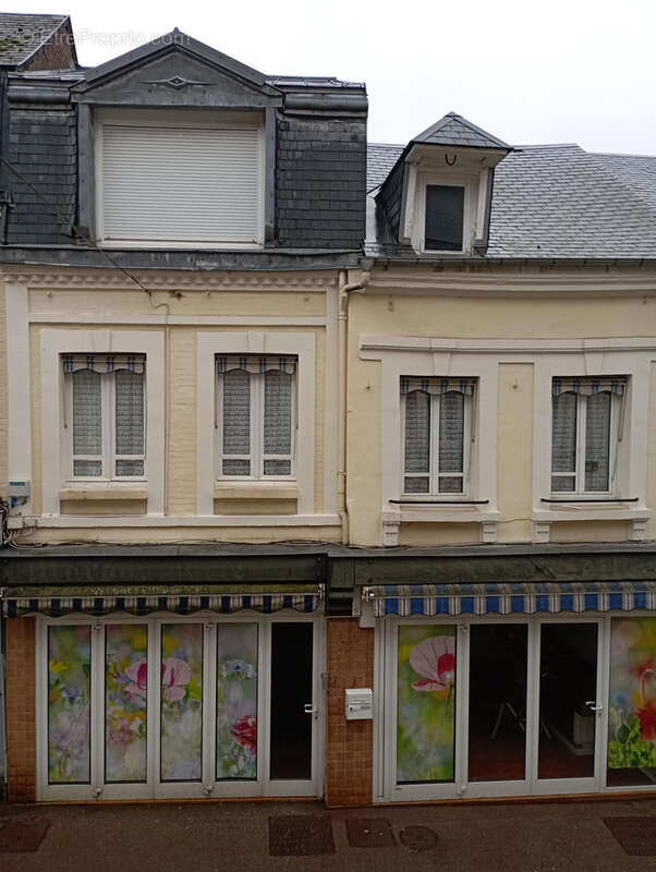 Appartement à LILLEBONNE