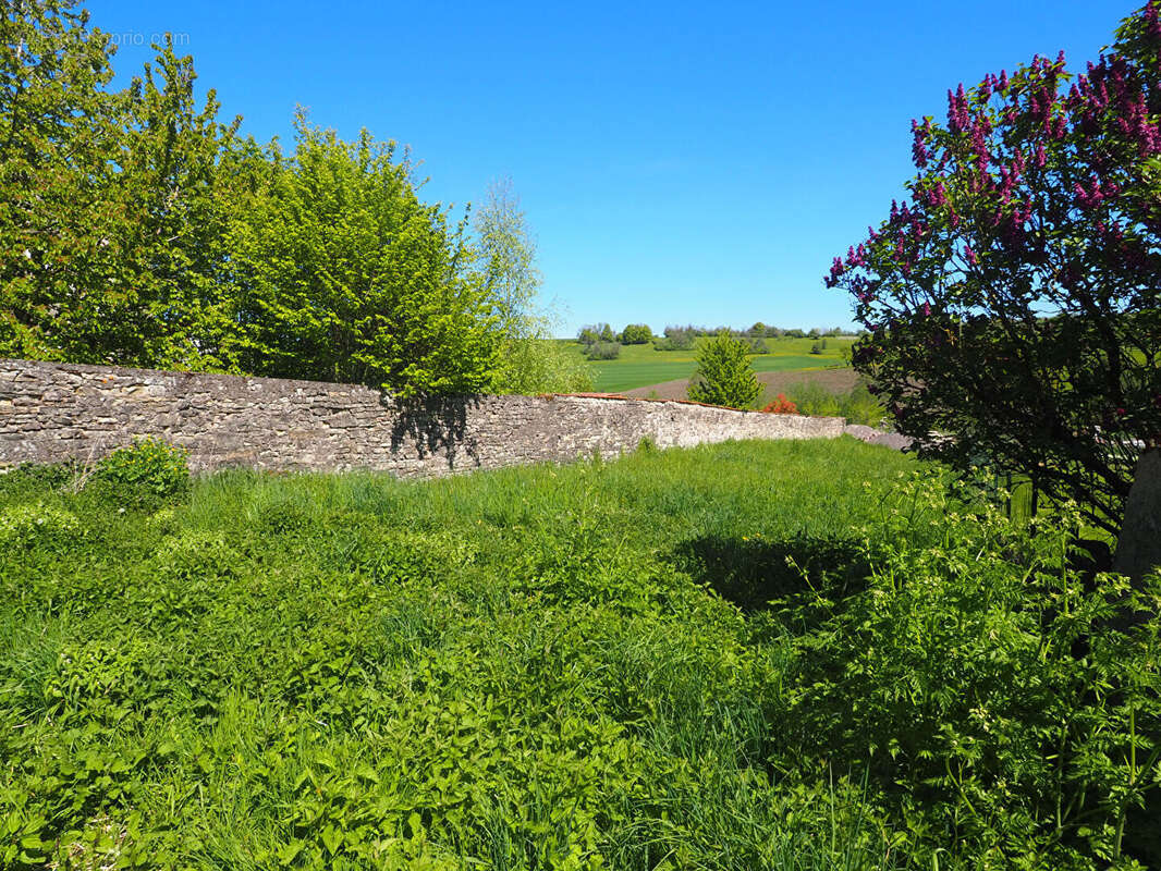 Maison à EVAUX-ET-MENIL