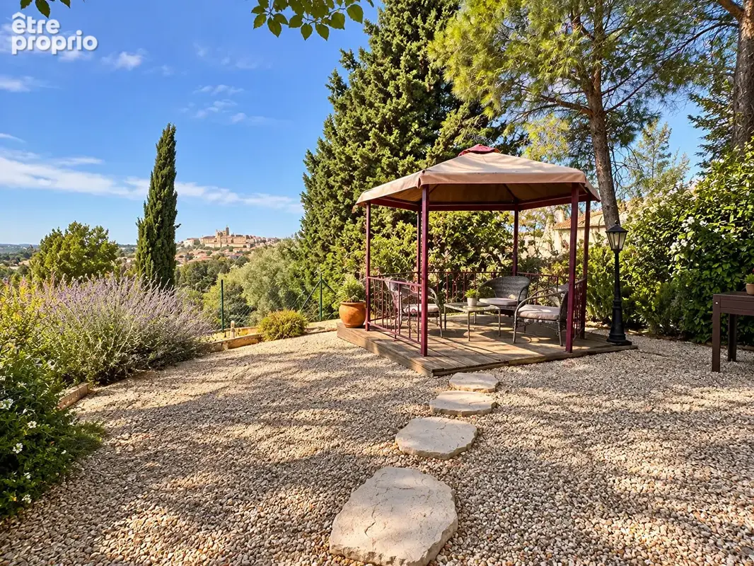 Villa avec Piscine et Vue sur la Cathédrale - photo 13