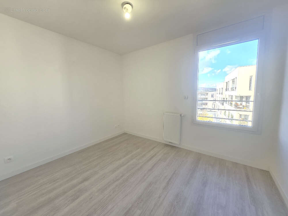 Appartement à SATHONAY-CAMP