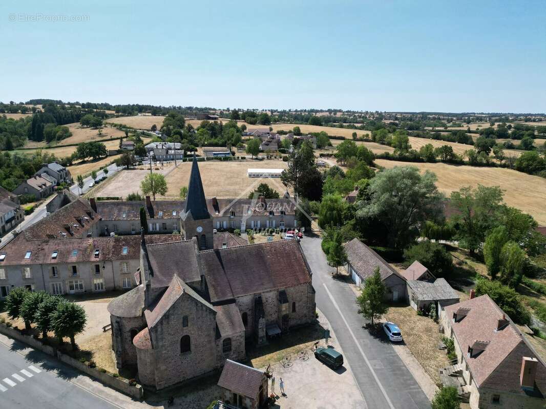 Ancienne maison de maître Bourbonnaise – 280 m² habitables avec dépendances et verger SAINT-HILAIRE - photo 21