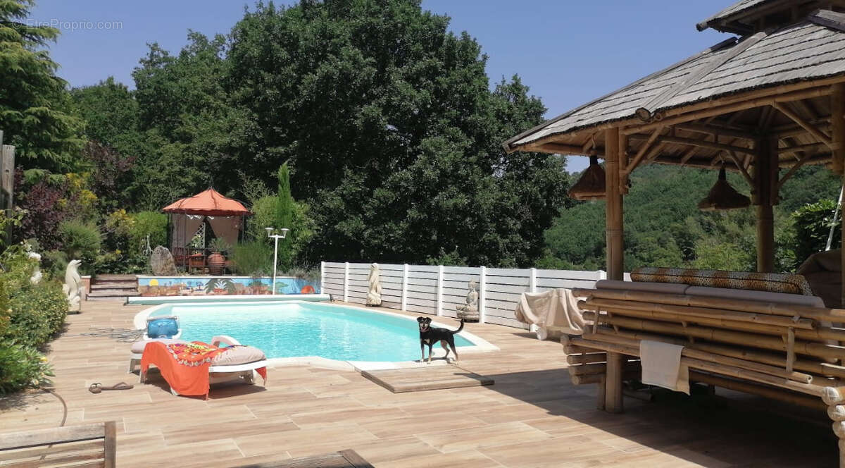 Maison à SAINT-BEAUZELY