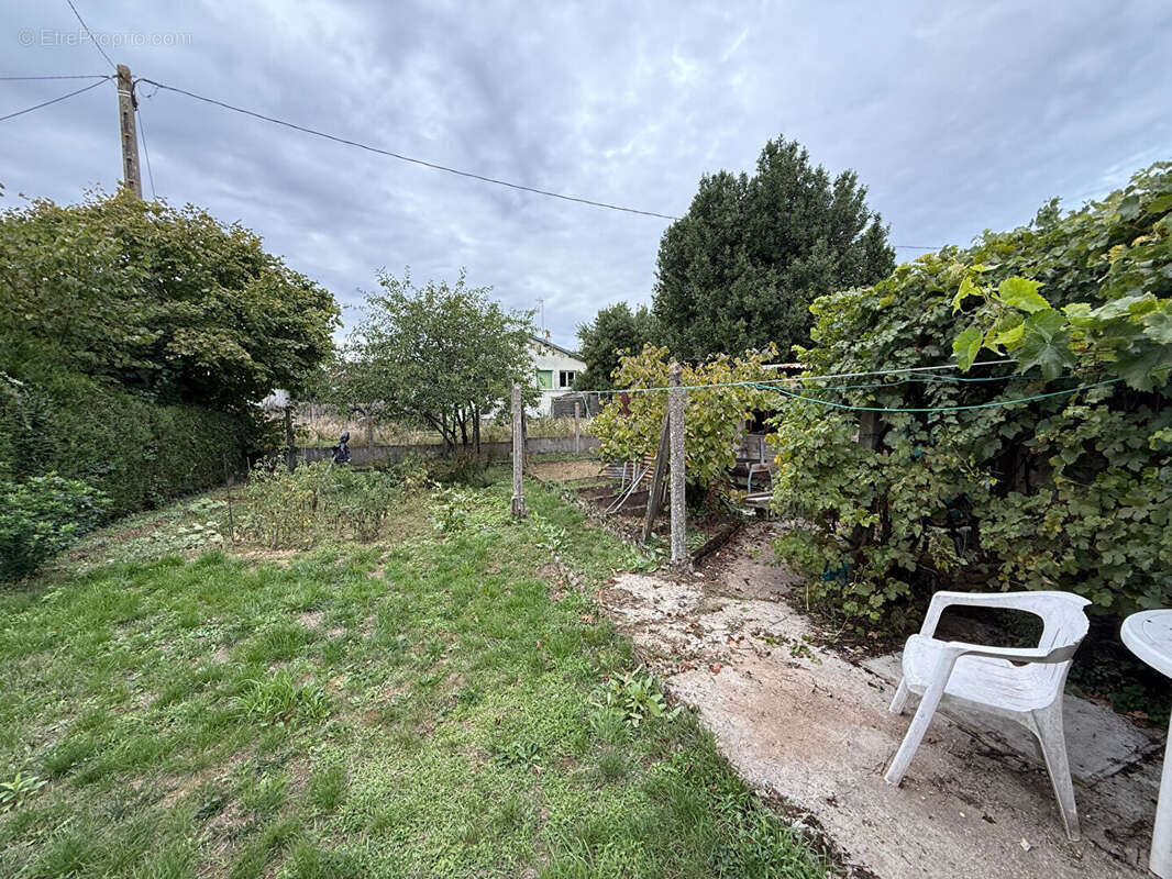 Maison à LA CHAUSSEE-SAINT-VICTOR