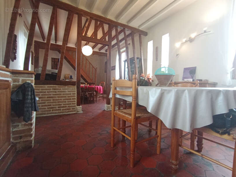 Maison à SAINT-PIERRE-DES-FLEURS