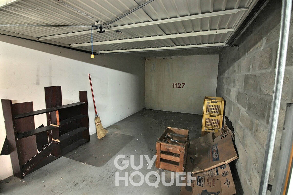 Parking à RUEIL-MALMAISON