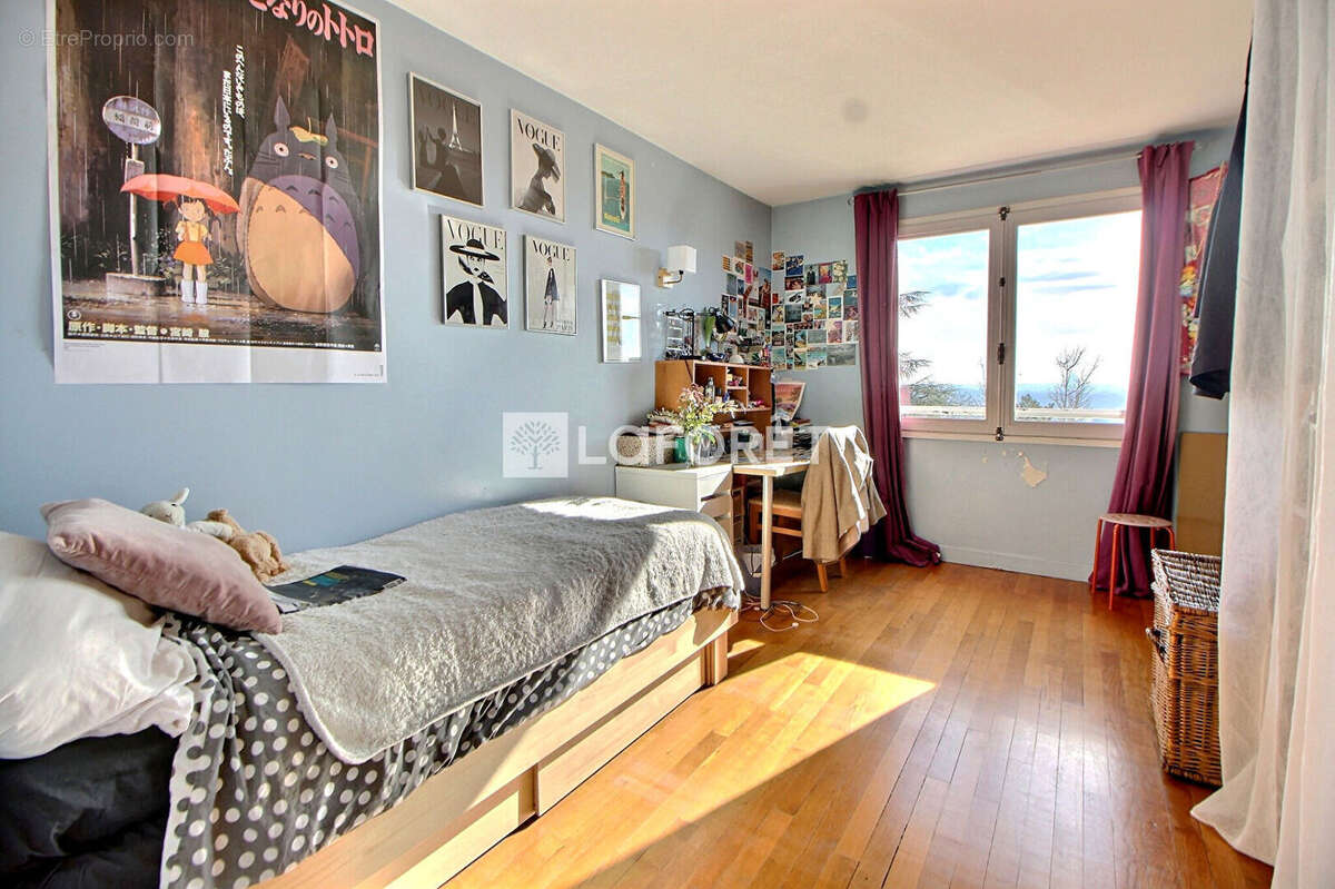 Appartement à SURESNES