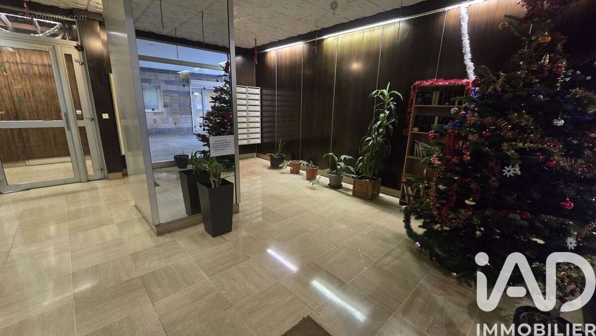 Photo 3 - Appartement à CHOISY-LE-ROI