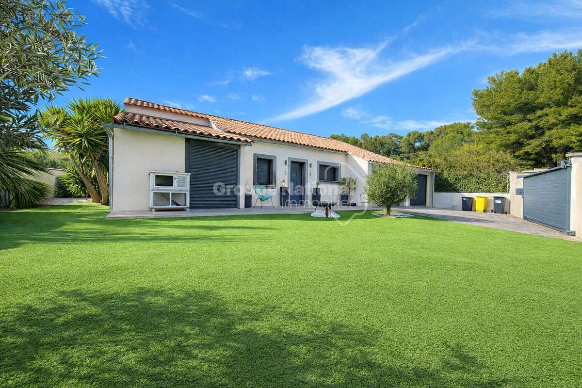 Maison T4/5 de plain-pied avec piscine et double garage - photo 14