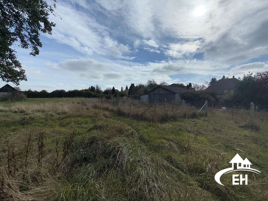 Maison à LA FERTE-FRENEL