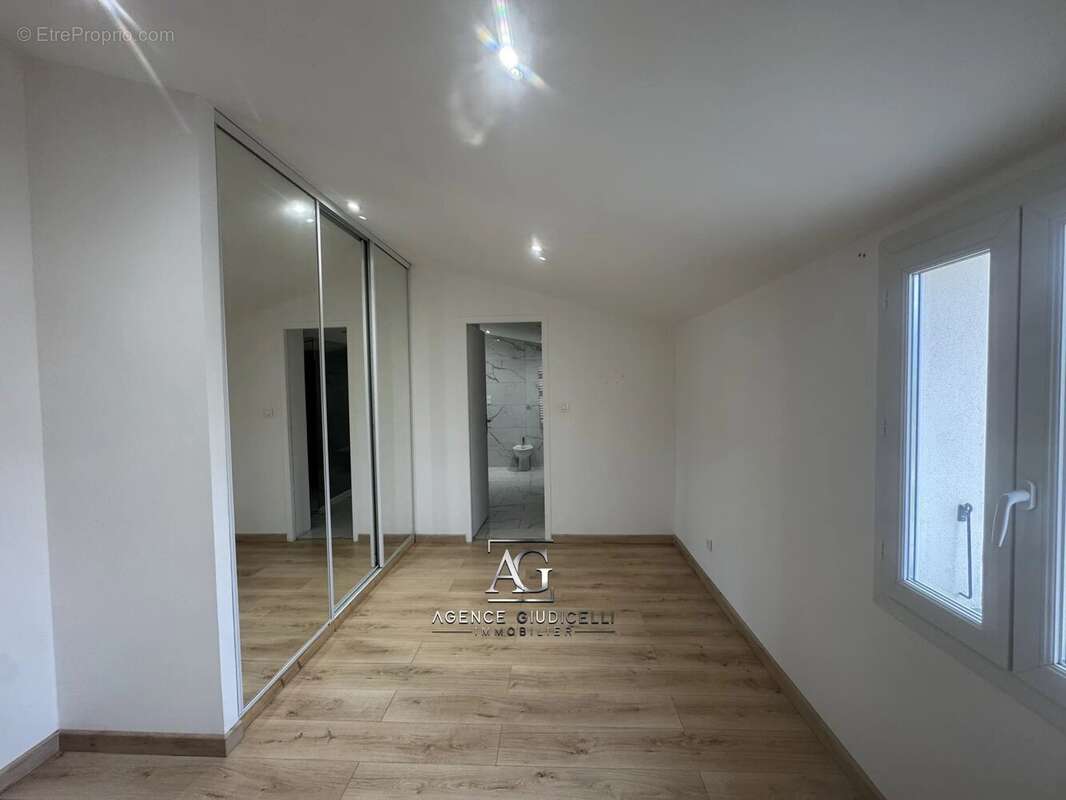 Maison à CUTTOLI-CORTICCHIATO