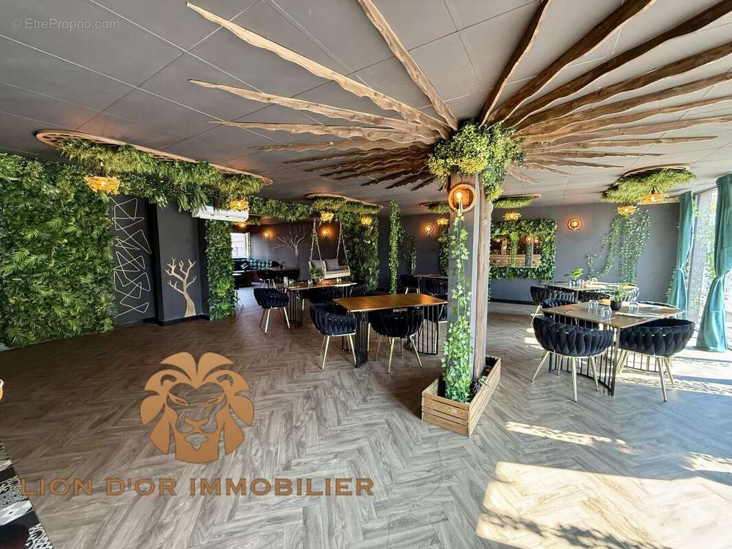 150 m² à Jassans-Riottier  - photo 2