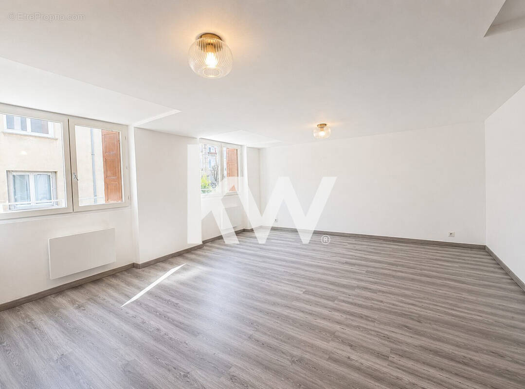 Appartement à SAINT-ETIENNE