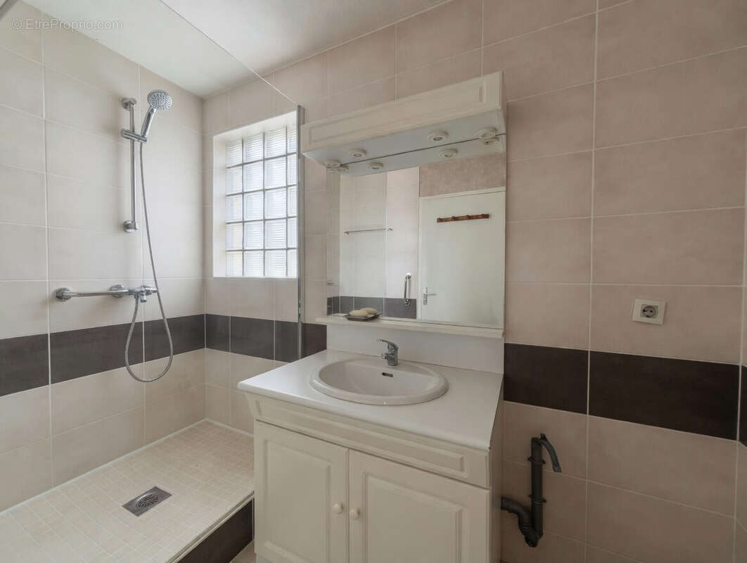 Appartement à BOURG-LES-VALENCE