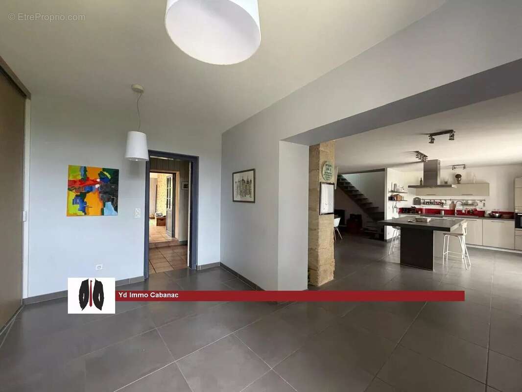 Maison à PUJOLS-SUR-CIRON