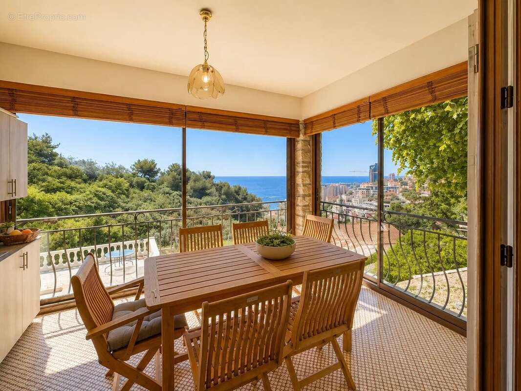Maison à ROQUEBRUNE-CAP-MARTIN