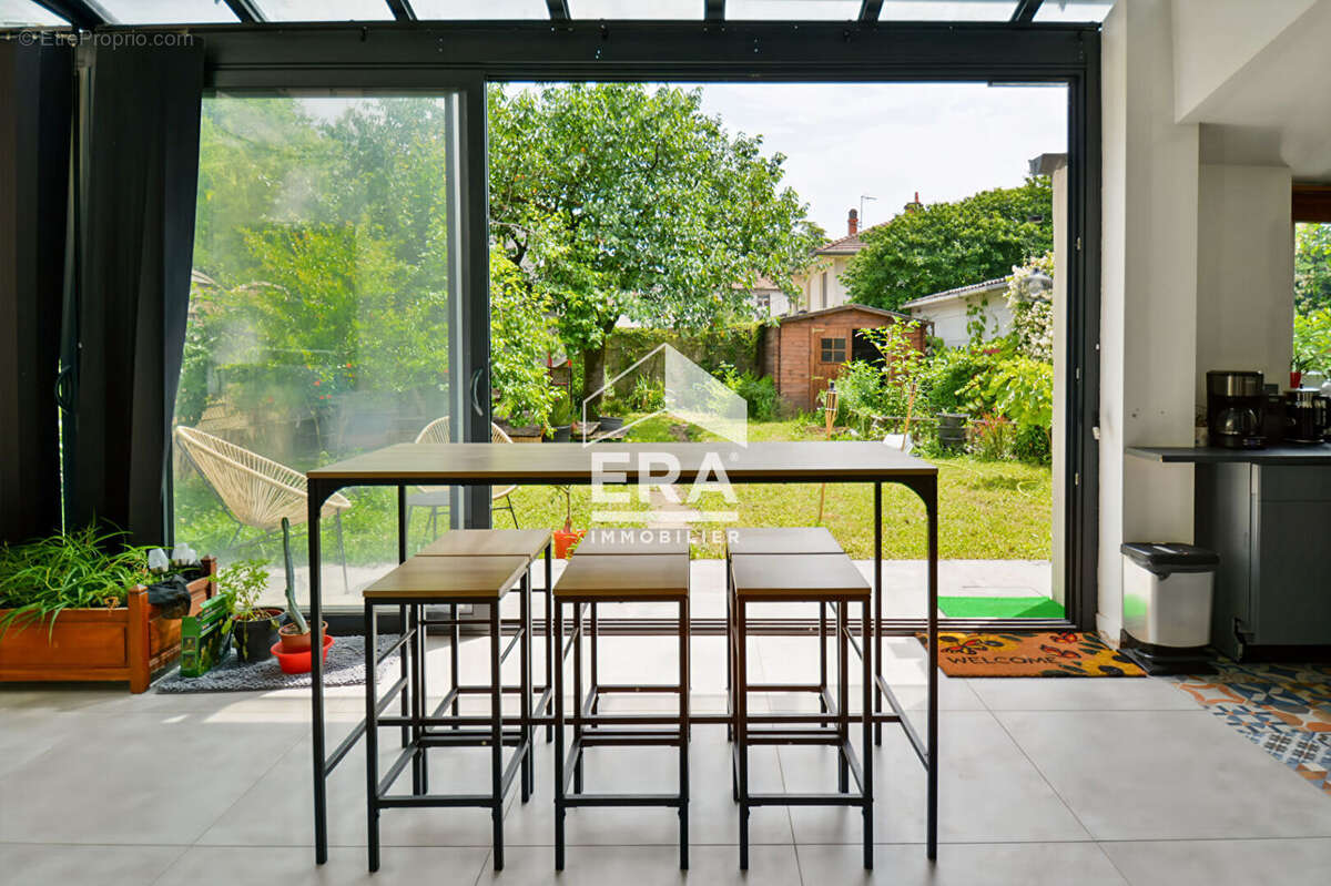 Maison à VILLEURBANNE