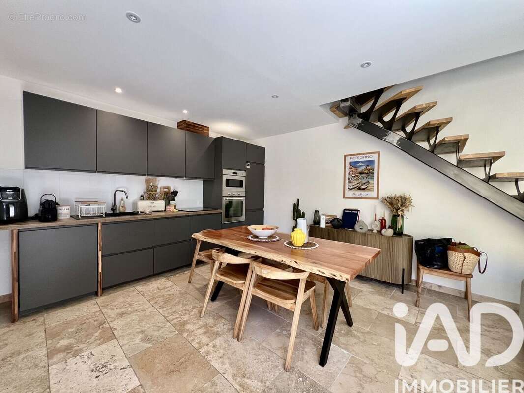 Photo 3 - Maison à MARSEILLE-10E