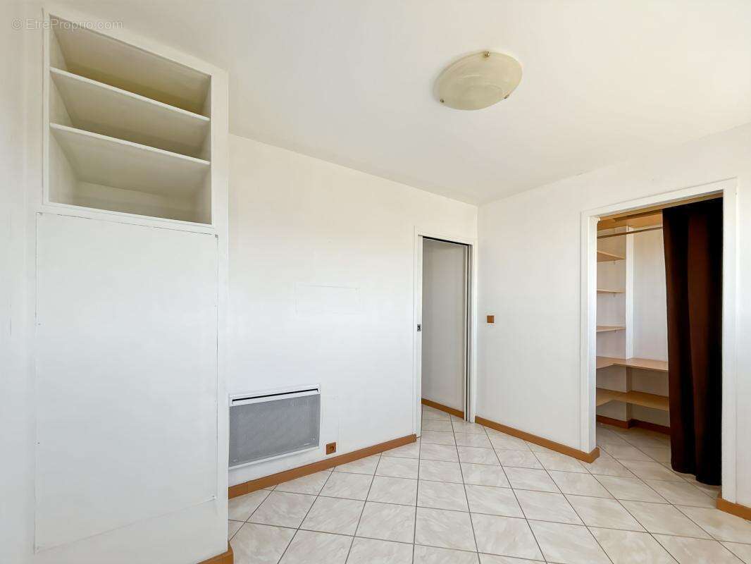 Appartement à SAINT-JEAN-DE-LA-RUELLE