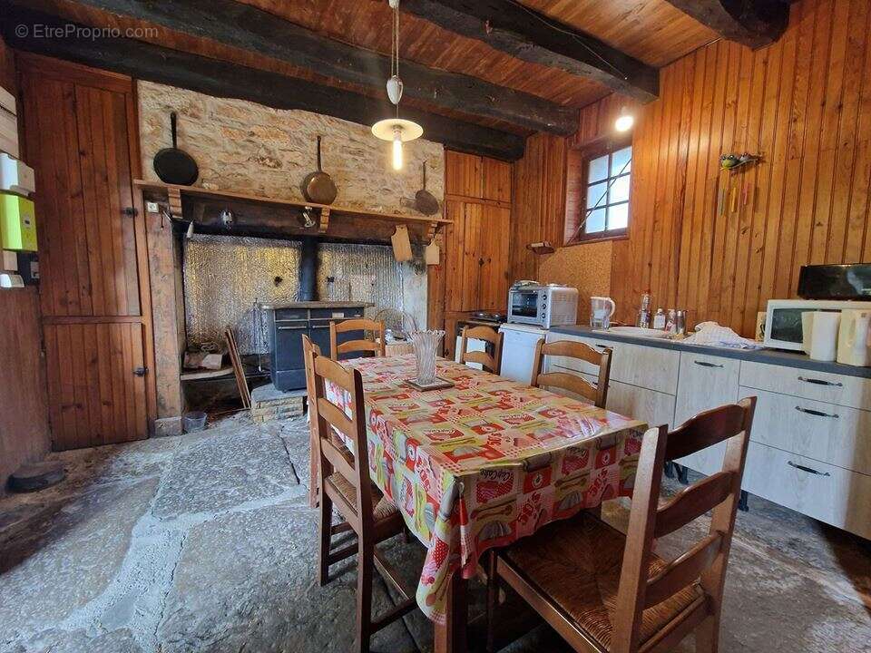 Maison à NADAILLAC
