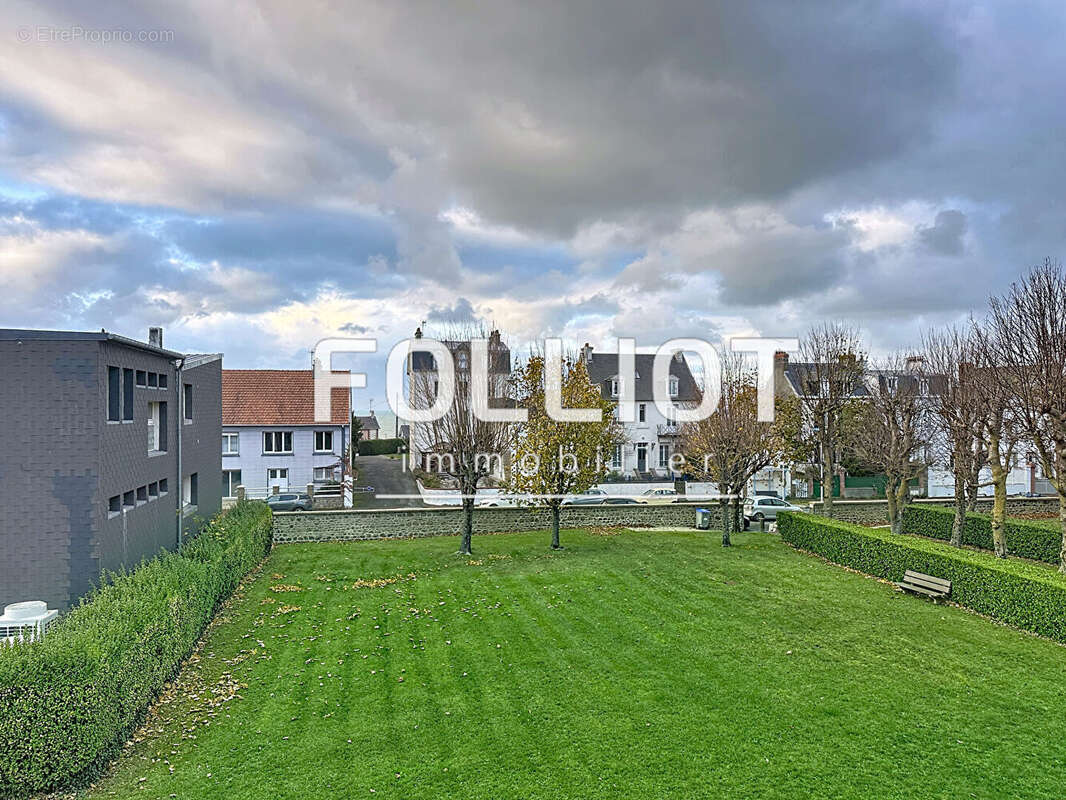 Appartement à DONVILLE-LES-BAINS