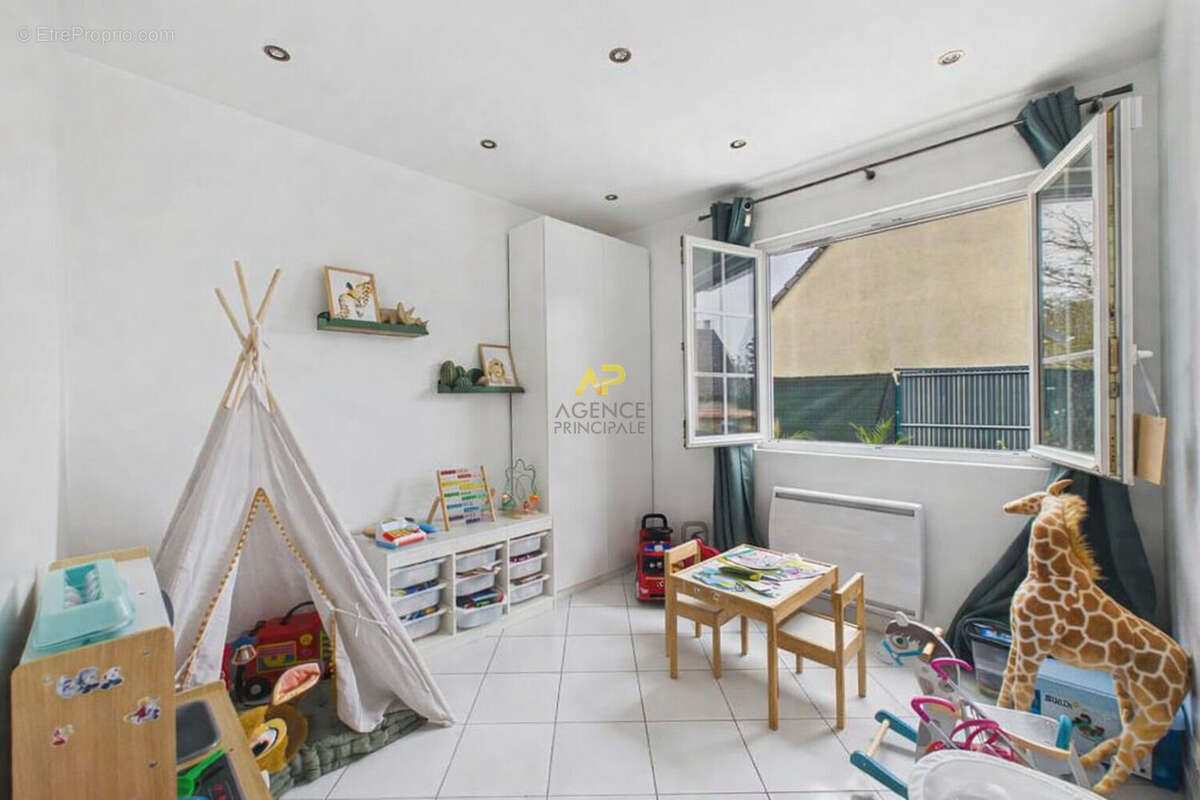 Maison à MONTIGNY-LES-CORMEILLES