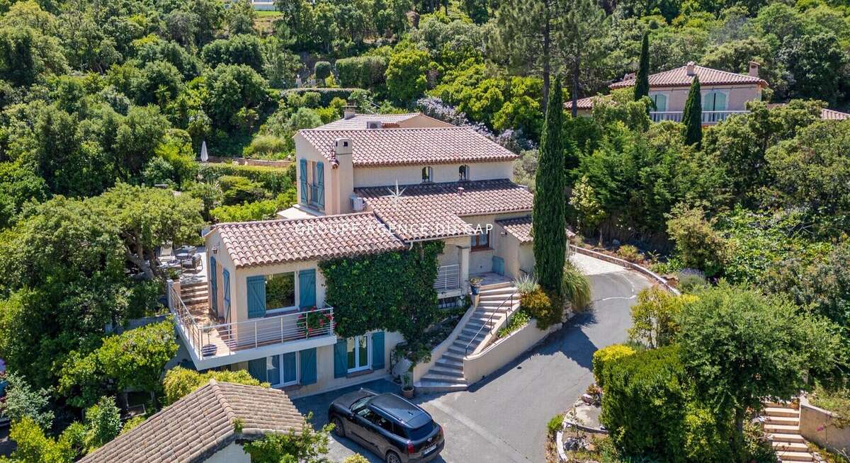 Maison à LES ISSAMBRES