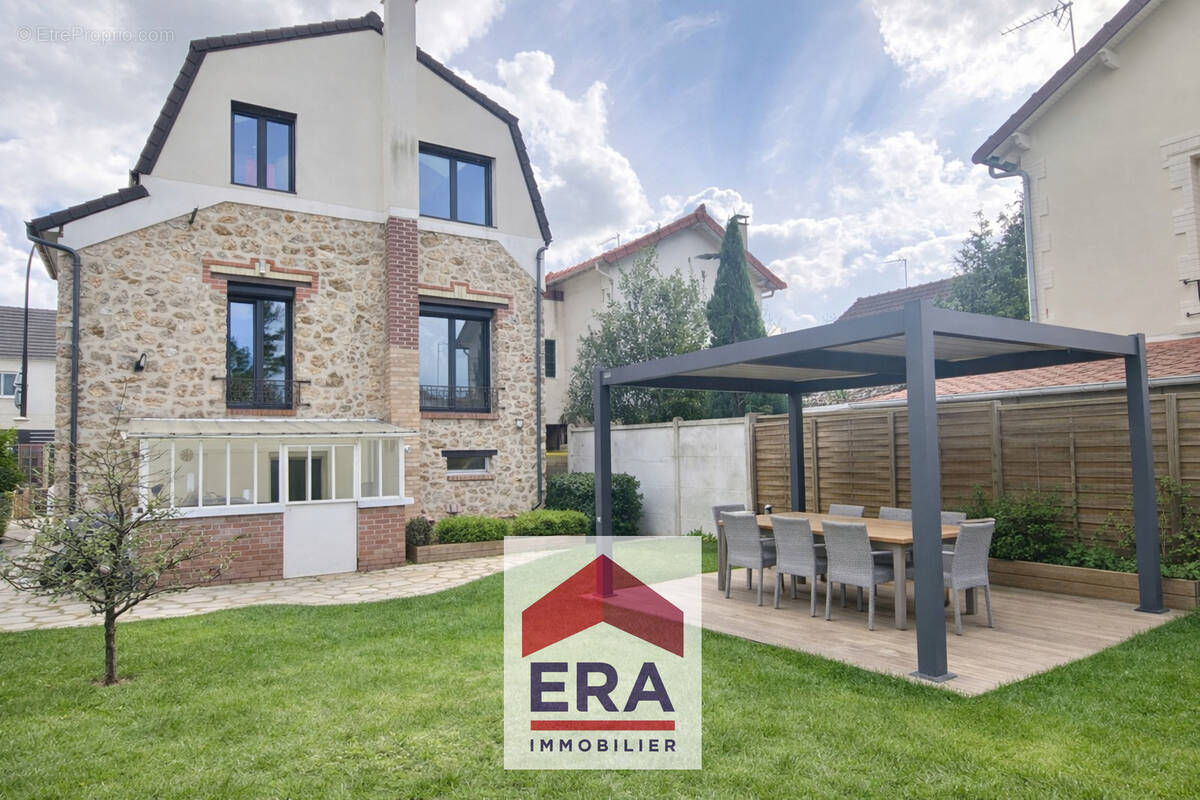 Maison à SARTROUVILLE