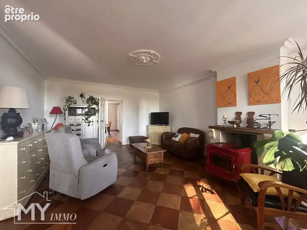 Élégante maison bourgeoise en pierre avec deux granges - photo 8