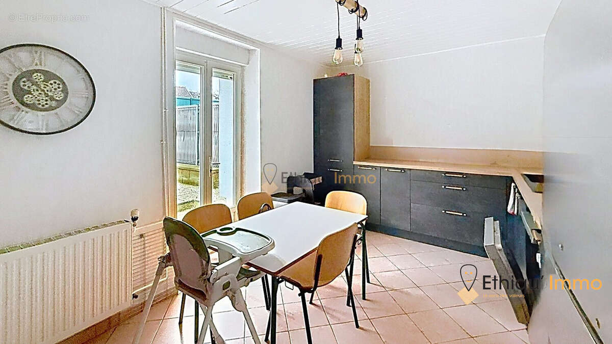 Maison à VILLE-SOUS-LA-FERTE