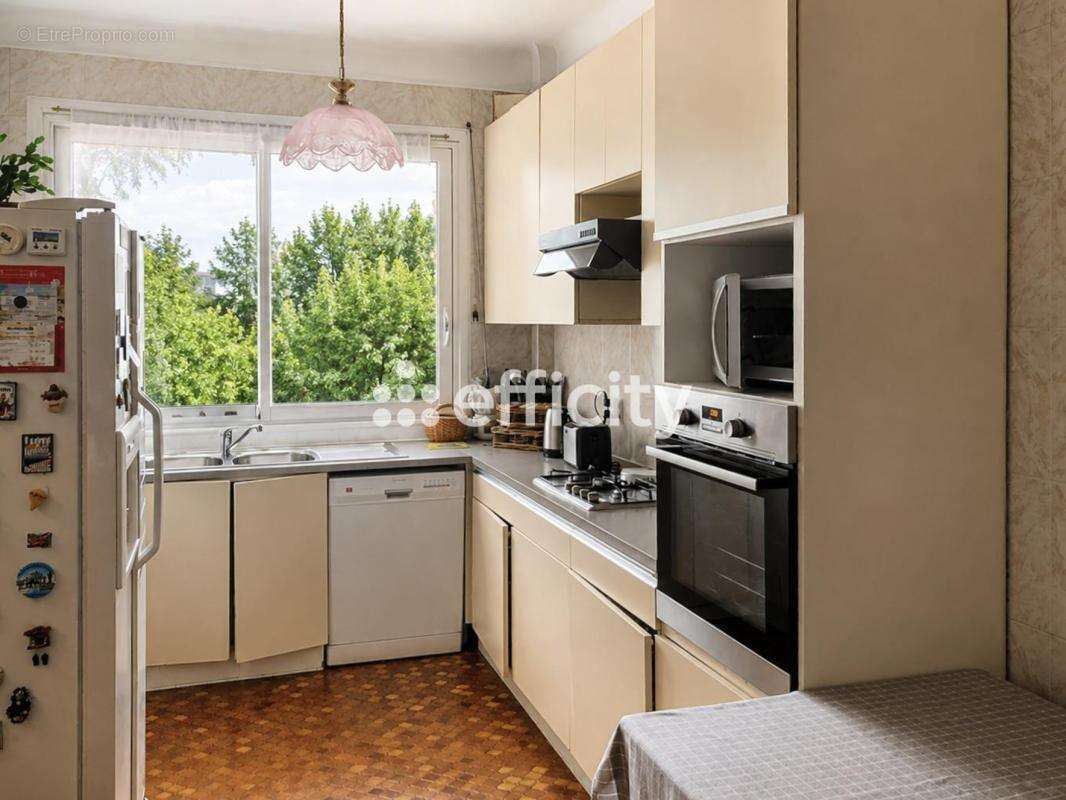 Appartement à FONTENAY-SOUS-BOIS