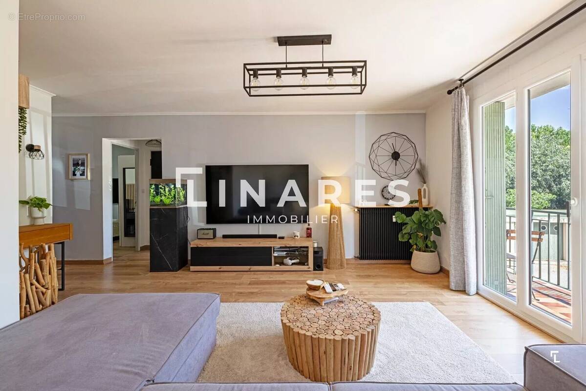 Appartement à MARSEILLE-11E